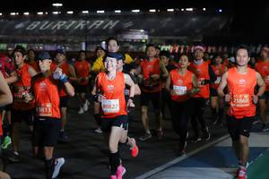 BIB: 4783, 25860, 80827, 0813
                            <button type="button" onclick="openModal(11469511)" class="btn btn-primary btn-sm float-right btn-popup" data-toggle="modal" data-target=".modal-high-quality">
                        <i class="fas fa-shopping-cart"></i> Add to Cart
                    </button>
                                            <button type="button" onclick="isThisMe(11469511, true)" class="btn btn-success btn-sm float-right btn-popup btn-isme hidden" data-toggle="tooltip" data-placement="bottom" title="นี่คือรูปของคุณใช่ไหม คลิกที่นี่เพื่อเอาเข้าอัลบั้ม">
                        <i class="fas fa-plus"></i> Add to album
                    </button>
                    <button type="button" onclick="isThisMe(11469511, false)" class="btn btn-warning btn-sm float-right btn-popup btn-isnotme hidden">
                        <i class="fas fa-ban"></i> Remove from album
                    </button>
